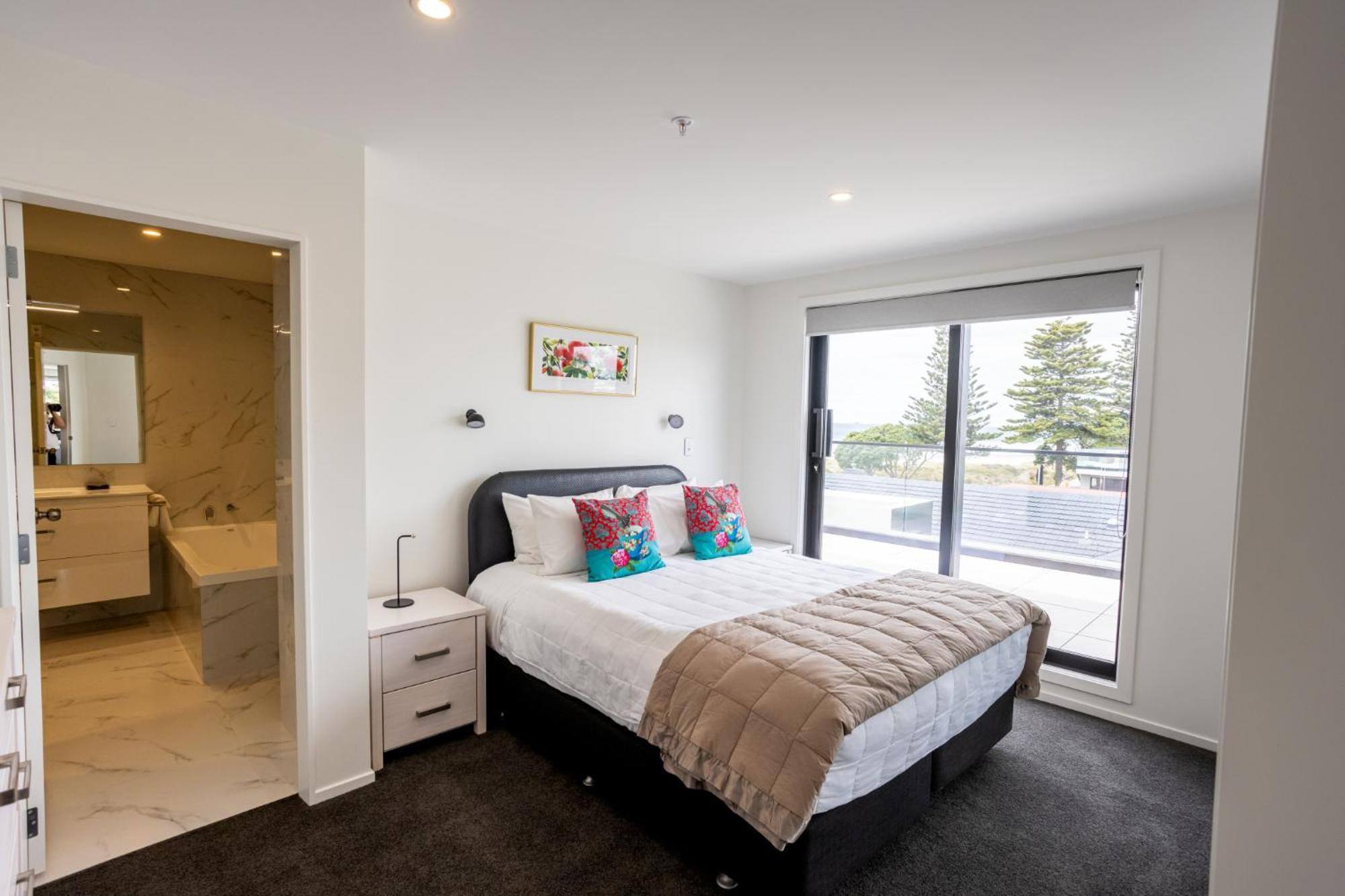 Belle Mer Beachfront Apartments - Self Serviced Маунт-Маунгани Экстерьер фото